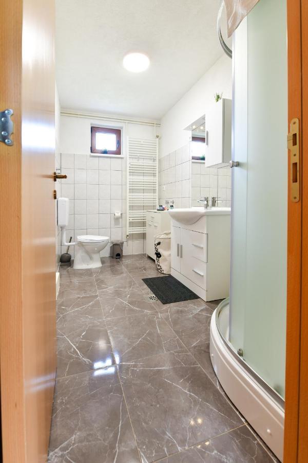 Apartman Plum Plitvice Dreznik Grad ภายนอก รูปภาพ